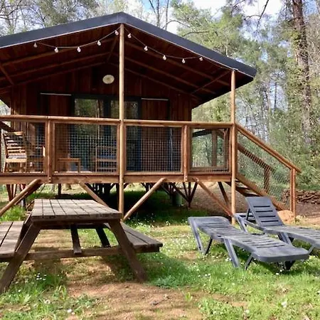Camping Le Pech Charmant Les Eyzies Exterior foto