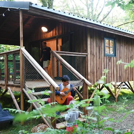 Camping Le Pech Charmant Les Eyzies Exterior foto